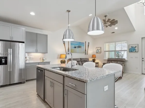 120 Barefoot Ln #101, Hardeeville, SC 29927