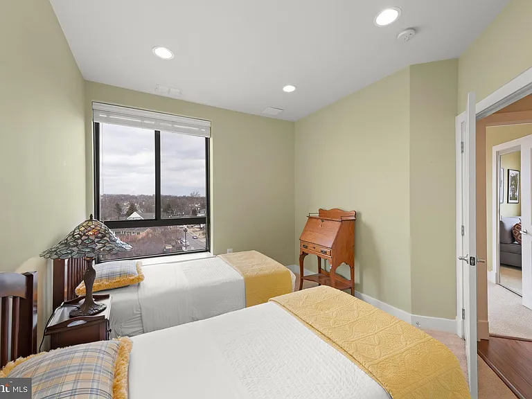 1200 N Hartford St #601 — Photo 17