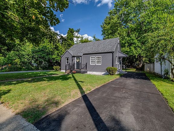 4th image of 608 Grant Pl