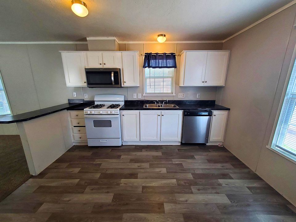 1st image of 23 Canal Dr #300-023