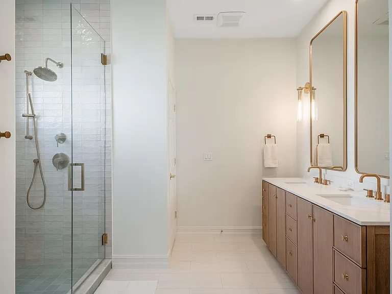 25600 Springtide Ct — Photo 16