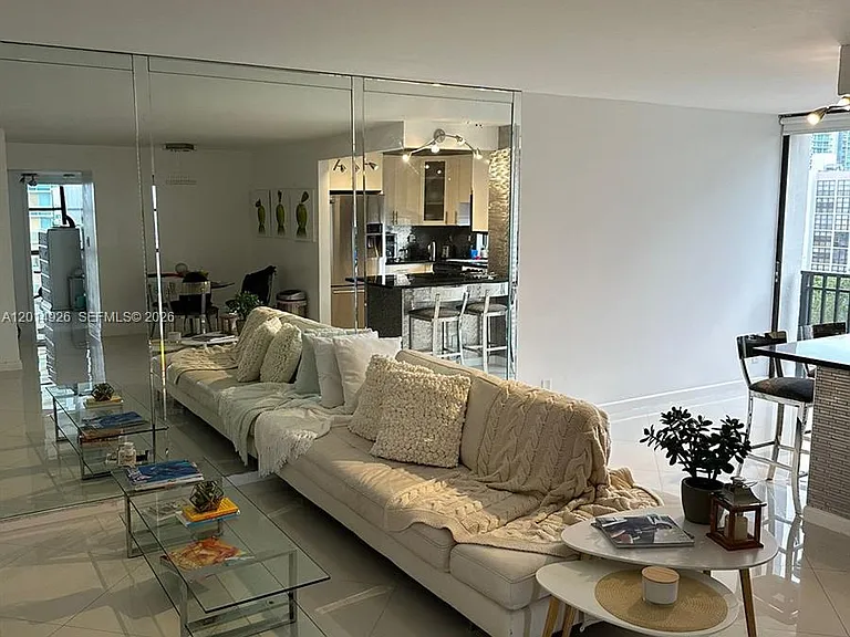 17021 N Bay Rd #815 — Photo 5