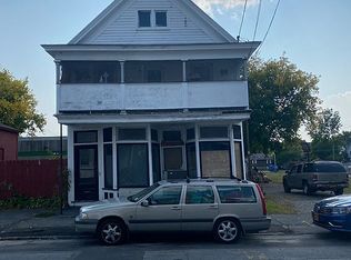 11 North St, Gloversville, NY 12078