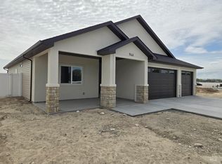 946 Canal St, Twin Falls, ID 83301