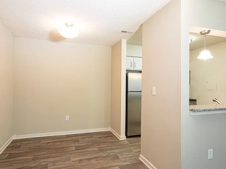 Sherwood Apartment Homes — Photo 14