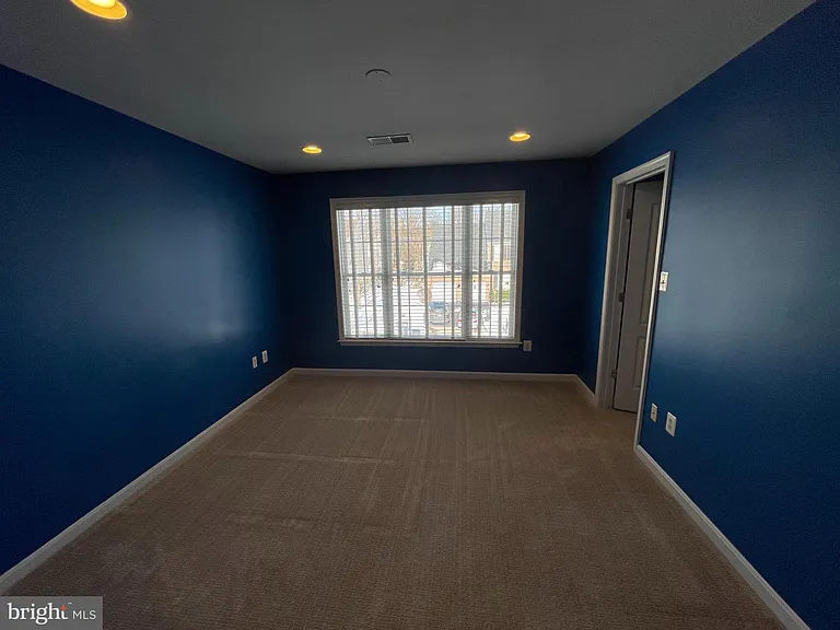 21330 Meadow Field Ct — Photo 26