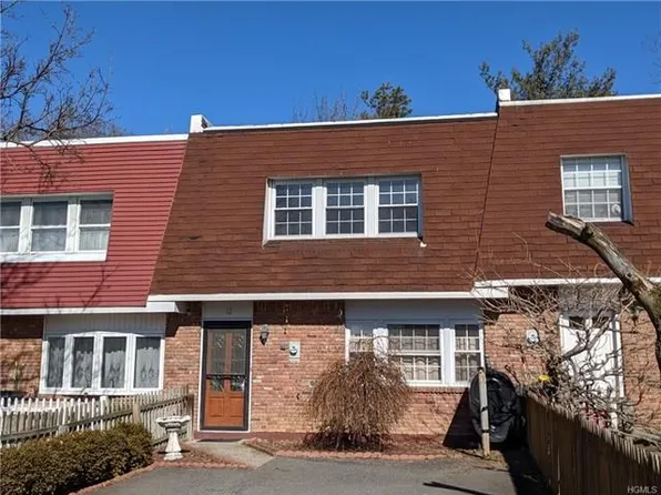 12 Sarah Ln, Middletown, NY 10941