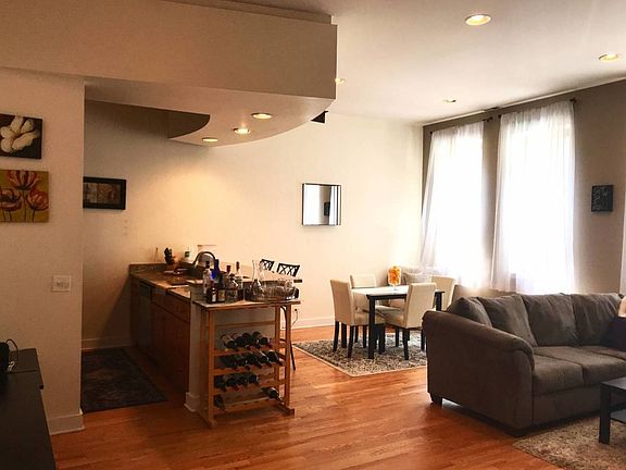 4th image of 2041 W North Ave APT 2