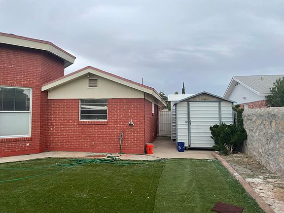 5th image of 1629 Vista Real Dr
