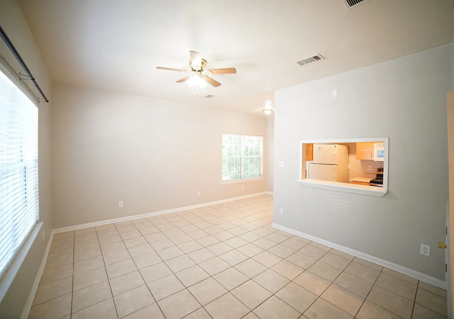 3 Bed / 3 Bath Condo in the NW — Photo 3