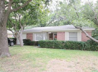 2901 Sierra Dr, Fort Worth, TX 76116