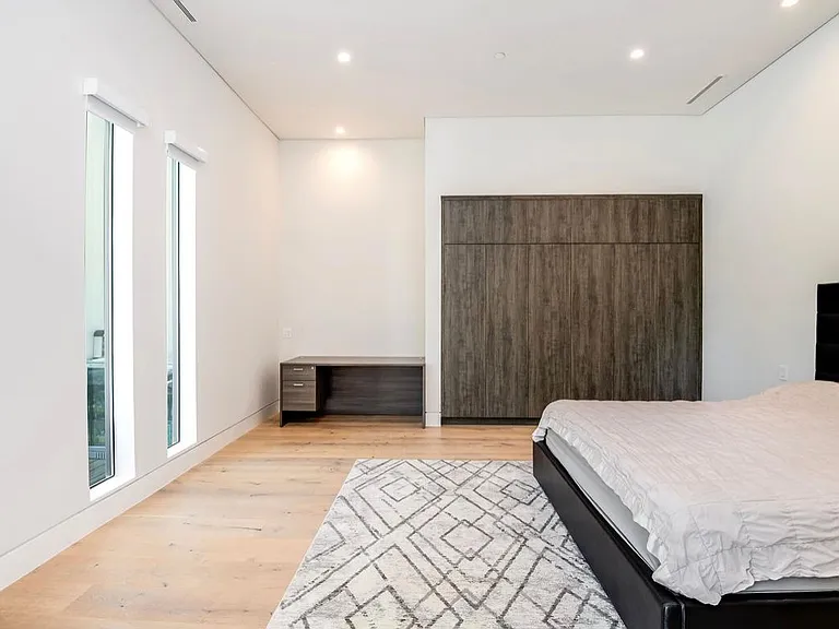 20141 Wells Dr — Photo 19
