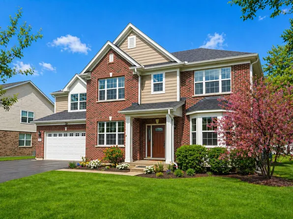 1551 E Olive St, Palatine, IL 60074