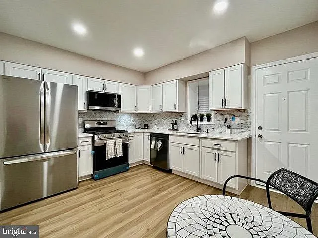 2317 E Fayette St — Photo 10