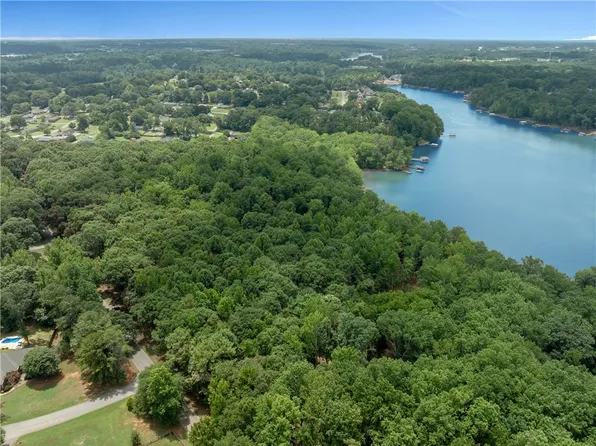 7 Little Creek Rd, Anderson, SC 29621