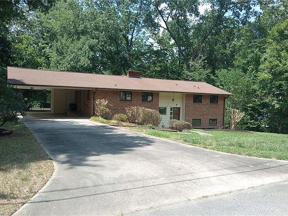 2nd image of 606 Willowmoore Ave