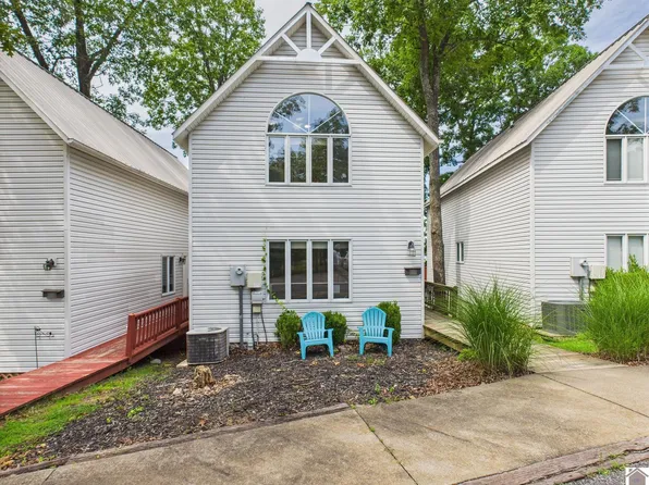 317 Bayside Dr, Grand Rivers, KY 42045