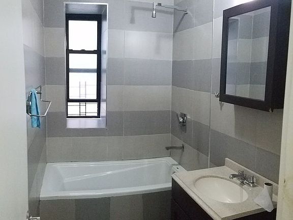 3rd image of 201 Linden Blvd APT A15