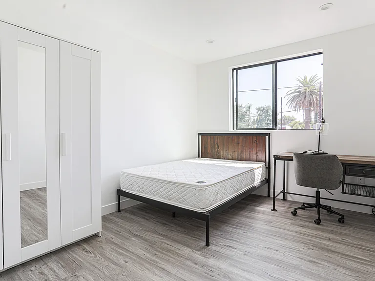 3679 S Halldale Ave — Photo 6
