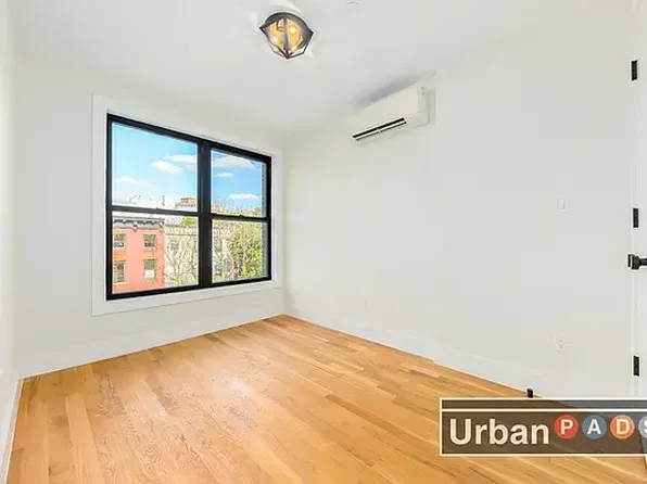 184 Adelphi Street image 3 of 26