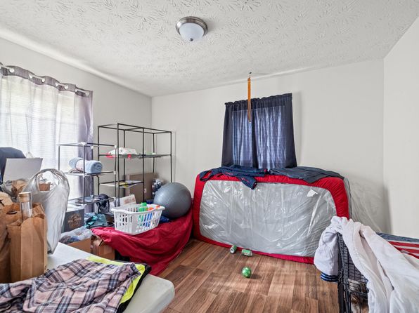 lexington-kentucky-446756855 picture