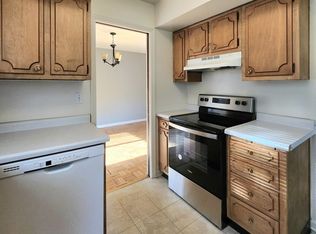 1340 Willow Ave #A, Des Plaines, IL 60016