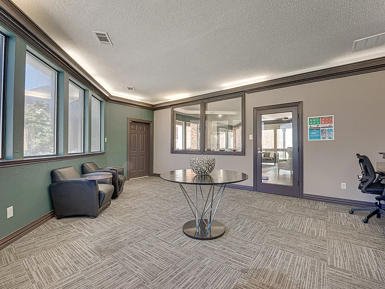 Timberglen Apartments — Photo 16