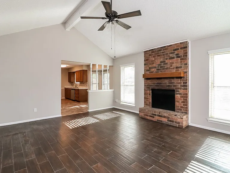 5911 Woodsetter Ln — Photo 6
