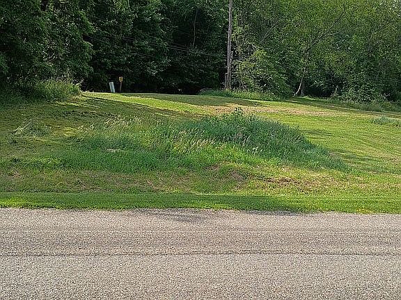 2nd image of 4980 SW Beagle Club Rd