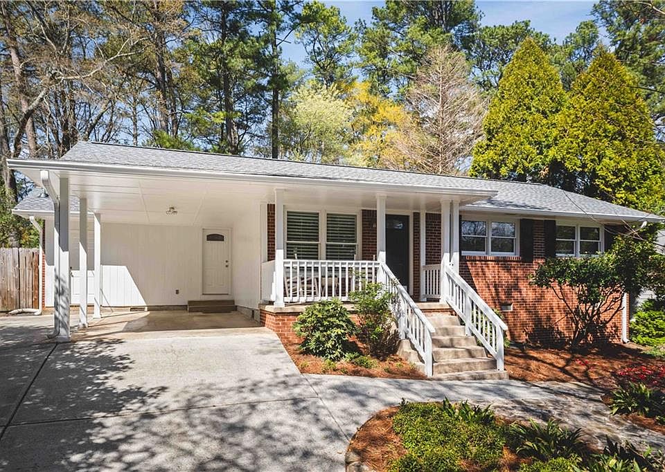 1st image of 2666 Warwick Cir NE