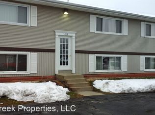 1413 8th Ave APT 4, De Witt, IA 52742