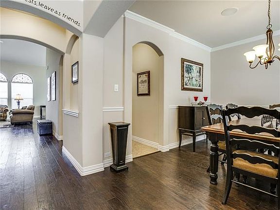 4th image of 1741 Goldenrod Ln