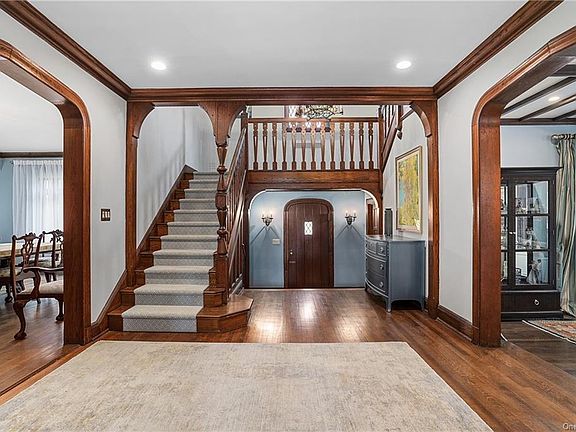 3rd image of 269A Bryant Ave