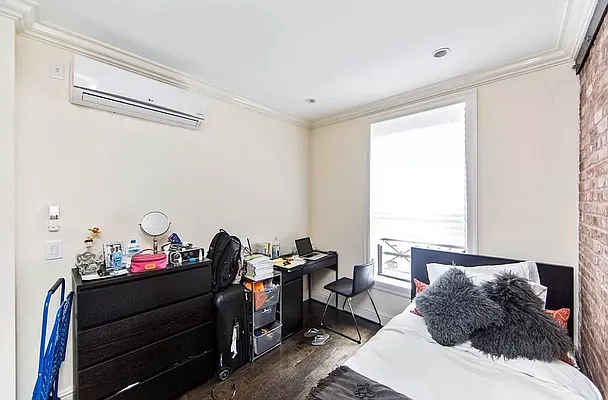 Rented by Jonis Realty | media 26