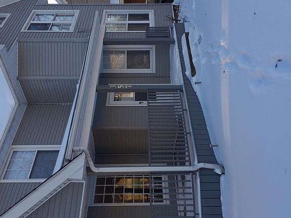 4th image of 357 W Park Ave #1
