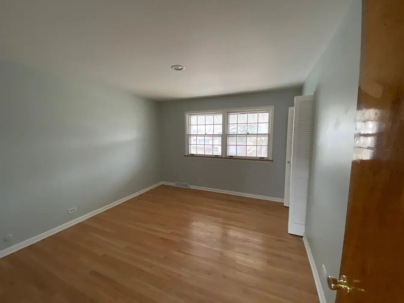 6 bed, 1854 sqft, $3,200 — Photo 4
