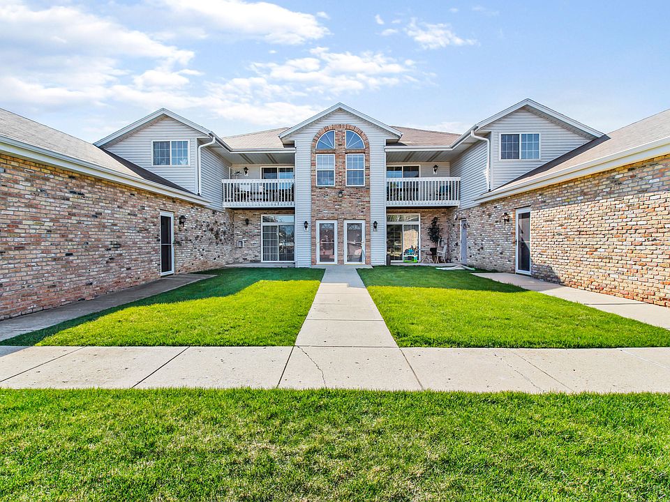 1st image of 437 W Aspen Dr Unit 3