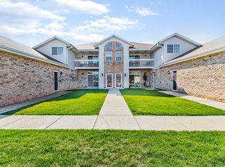 437 W Aspen Dr UNIT 3, Oak Creek, WI 53154