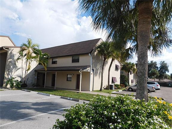 2nd image of 7247 Cloister Dr #120