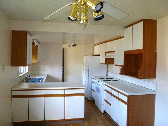 3rd image of 4102 SE Lodgepole Ct