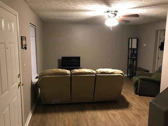 3rd image of 117 Oroark Ave APT 1