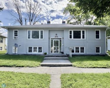 208 16th St S, Moorhead, MN, 56560