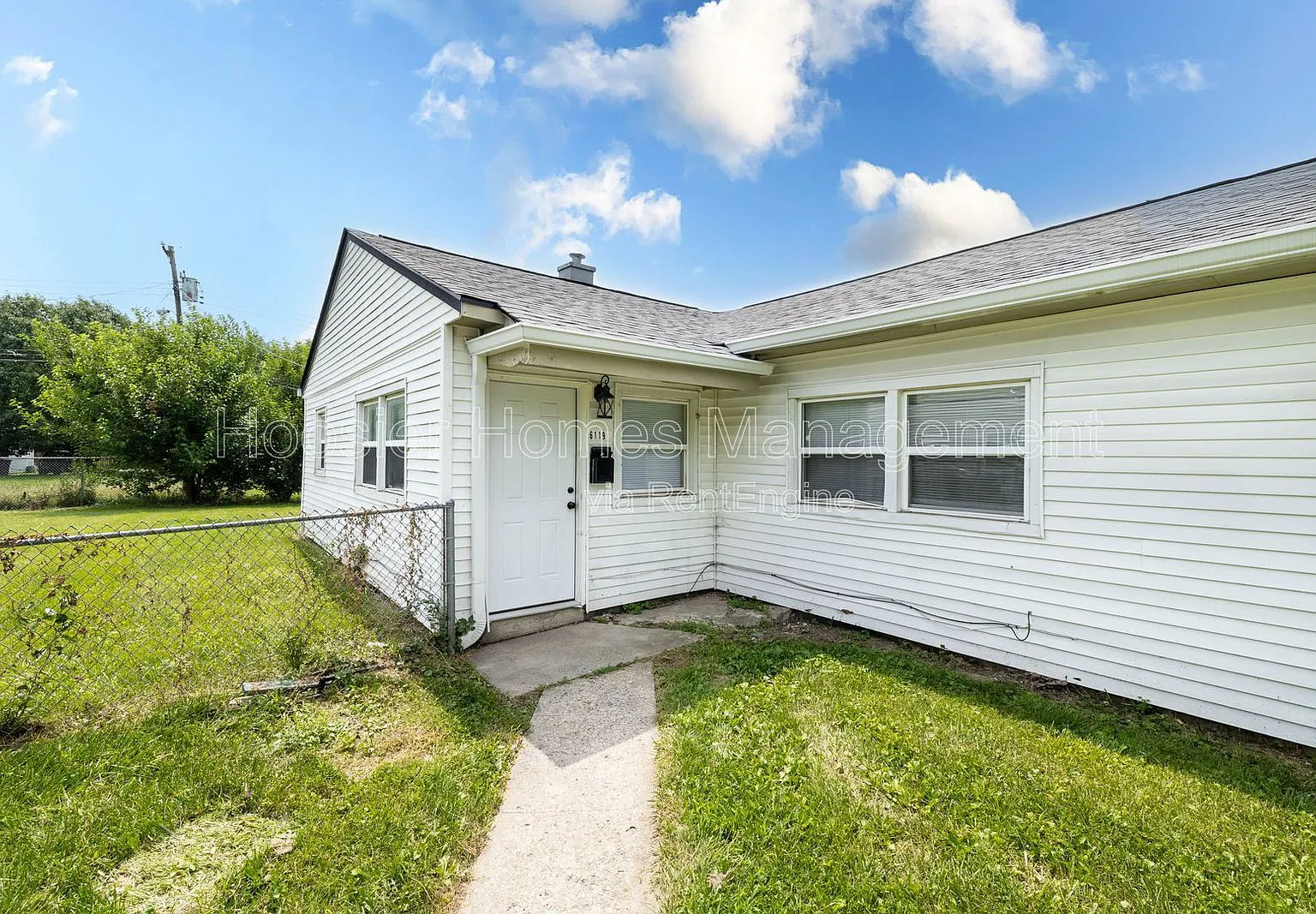 3 bed, 1.0 bath, 816 sqft, $800 — Photo 2