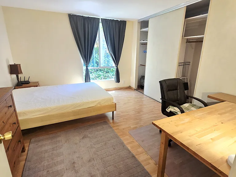 2700 Le Conte Ave #306 — Photo 13