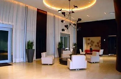 900 Biscayne Blvd — Photo 1