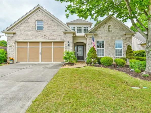 6305 Ashwood Ln, Hoschton, GA 30548