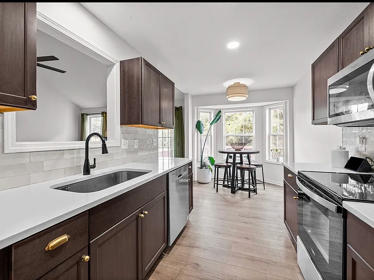 227 Harold Dr — Photo 9