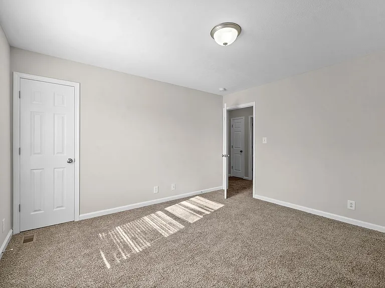 2 Bedroom Pet Friendly Townhome For Rent in Sango! — Photo 15