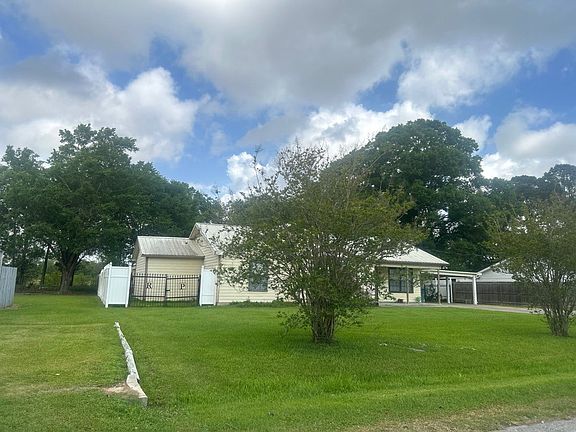 3rd image of 137 Lee Rd