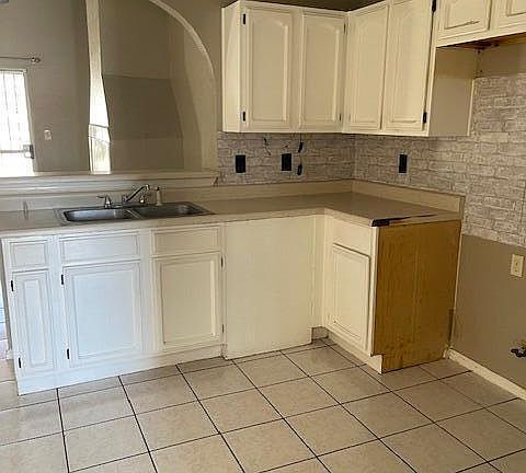 4th image of 2416 Tierra Luz Way